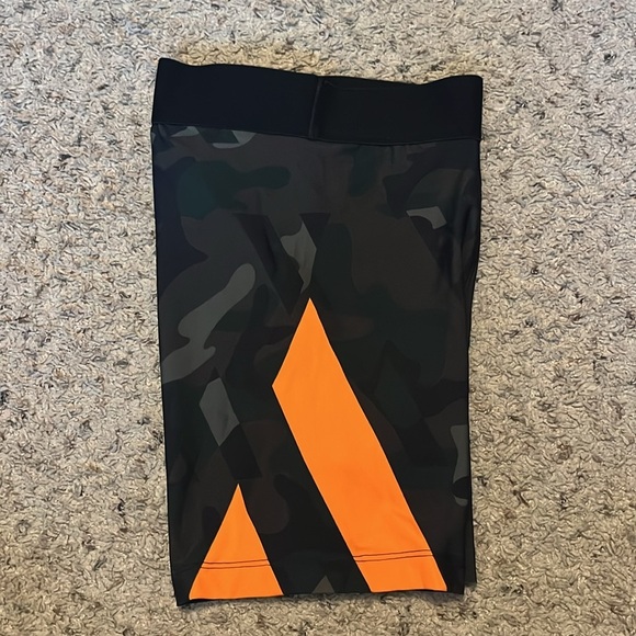 AARMY hero camo 4” inseam bike shorts - Picture 14 of 14